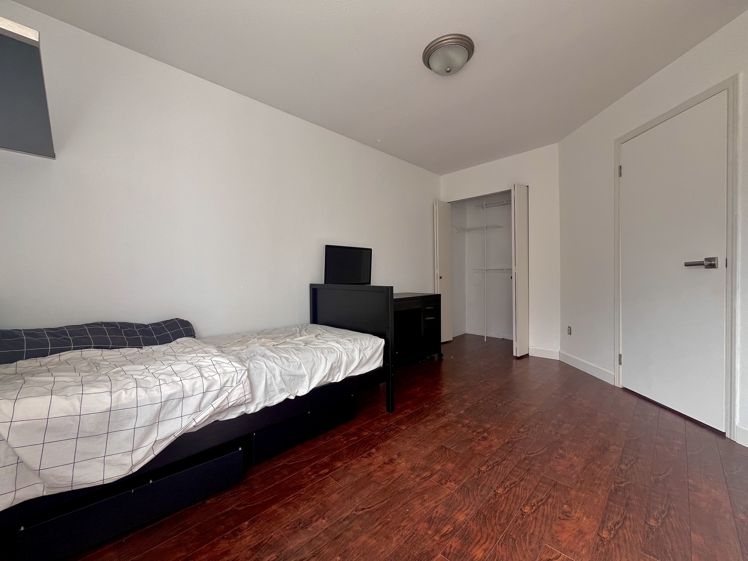 Interior view at 15121 96A Avenue
