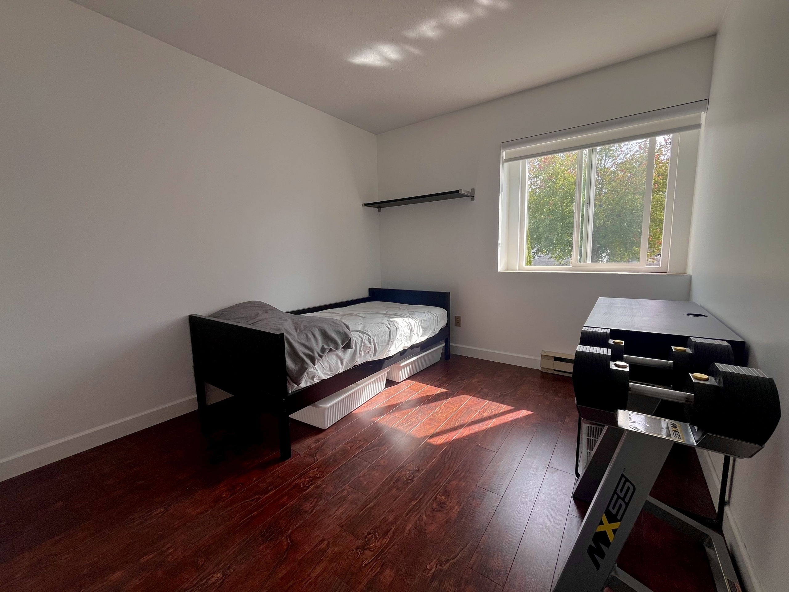 Interior view at 15121 96A Avenue