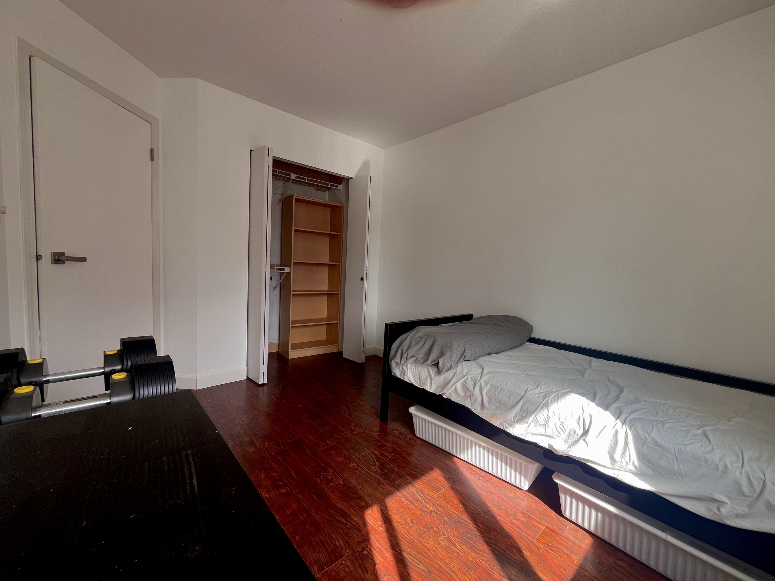 Interior view at 15121 96A Avenue
